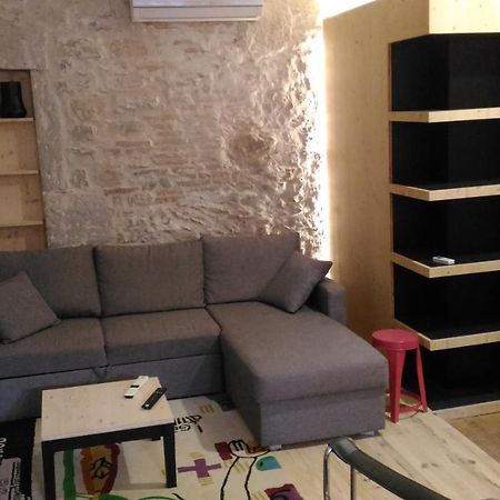 Lons Appartement T1 Centre Ville Buitenkant foto
